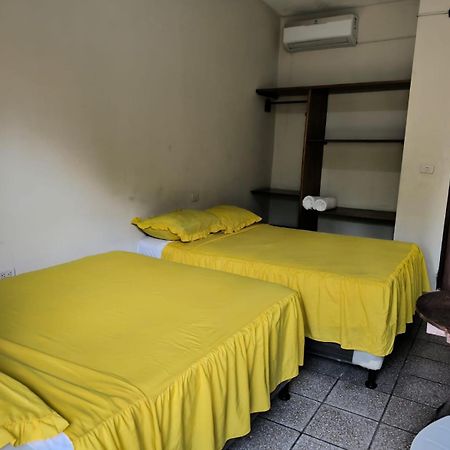 Hotel Y Restaurante Casa Jardines San Benito ภายนอก รูปภาพ