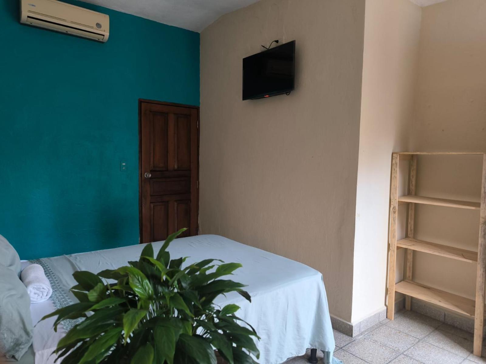 Hotel Y Restaurante Casa Jardines San Benito ภายนอก รูปภาพ