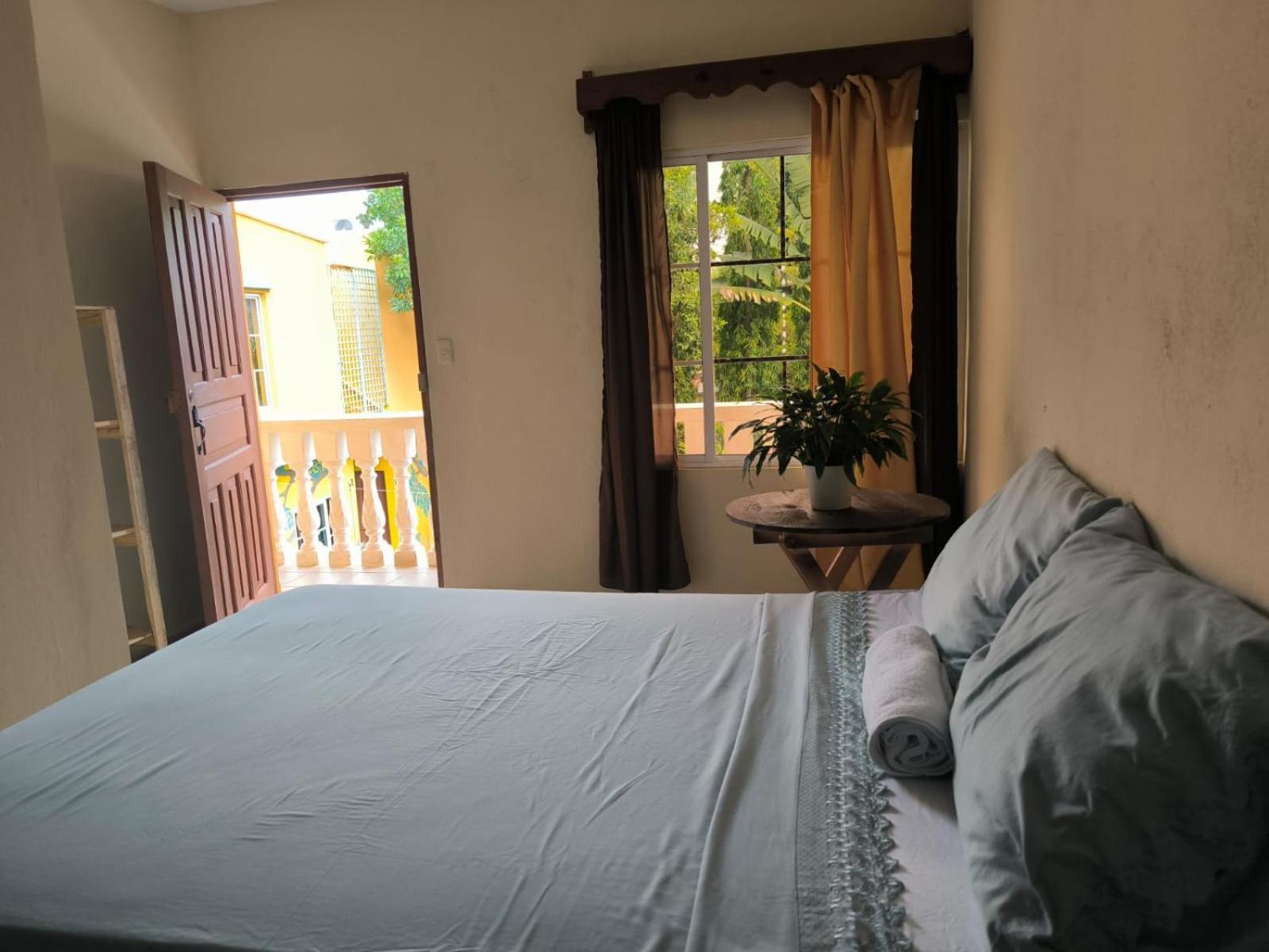 Hotel Y Restaurante Casa Jardines San Benito ภายนอก รูปภาพ